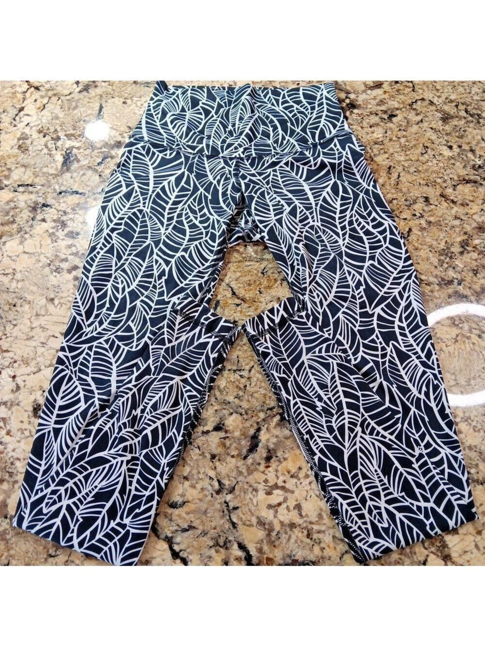 Lululemon Wunder Under Black Leggings Pants Floral Design See Photos for size